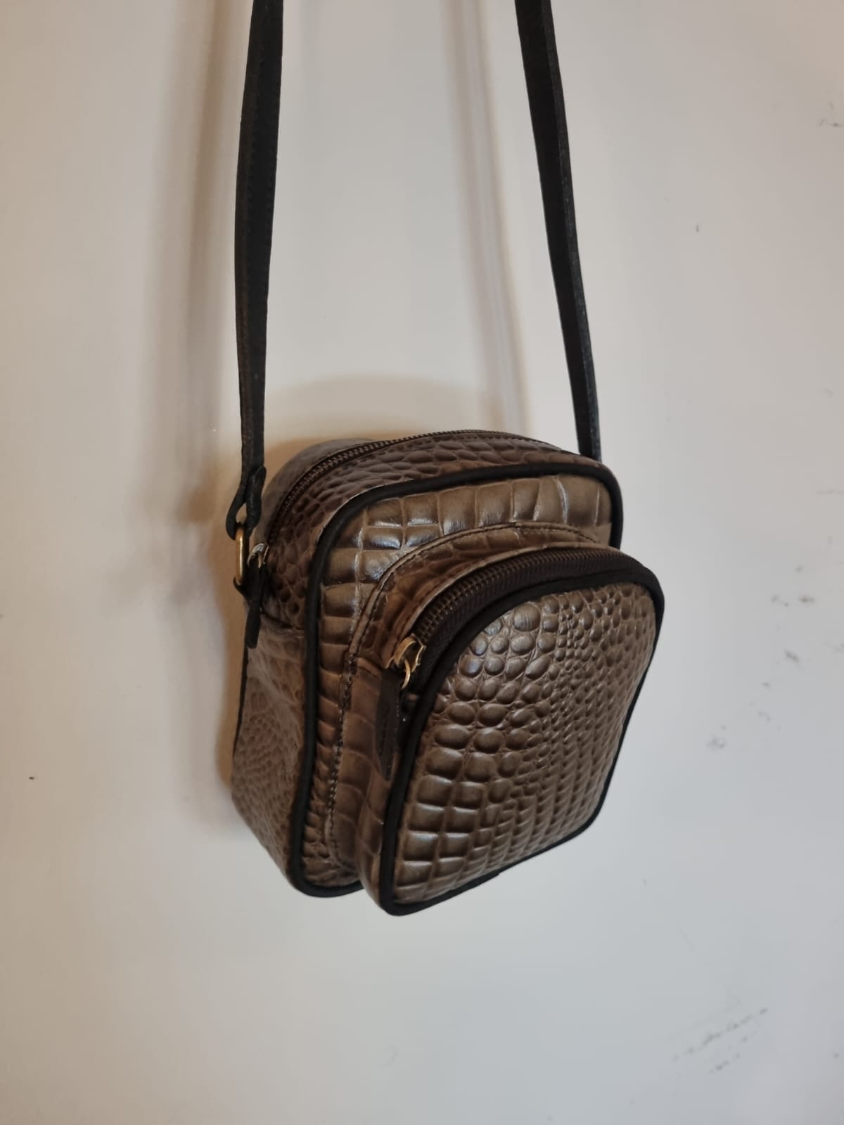 BOLSA TIRACOLO PEQUENA 2 BOLSOS COURO CROCO VERDE MILITAR