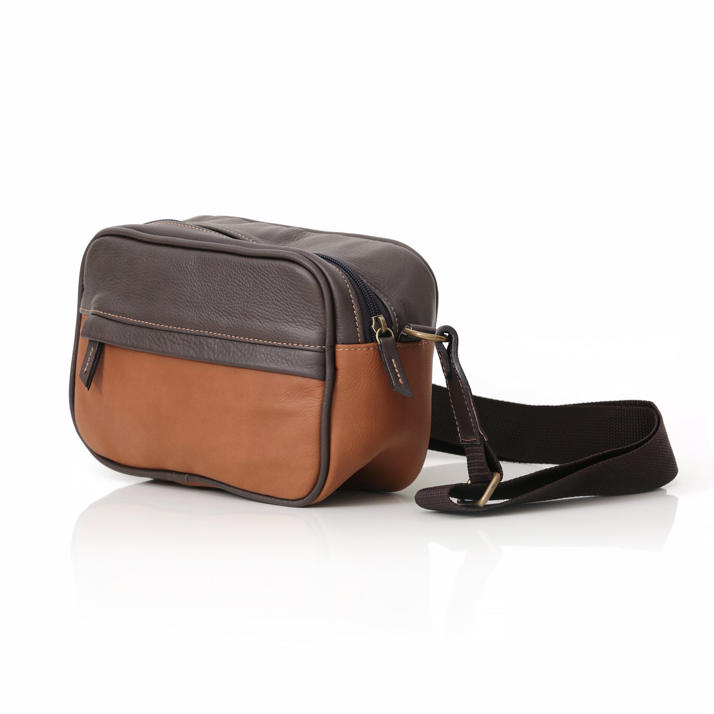 BOLSA CROSSBODY BICOLOR COURO CAMEL E CAFÉ