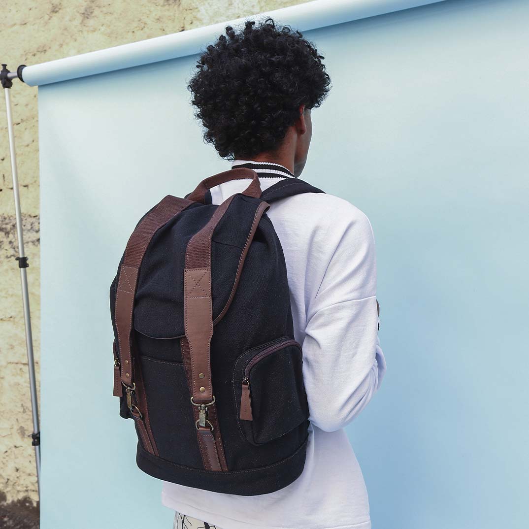 Mochila G 2 Bolsos em Lona Reciclada e Couro Preto